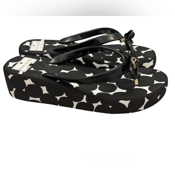 Kate Spade Black and White Polka Dot Wedge Sandals Flip Flops Thong size 7 - Picture 2 of 12